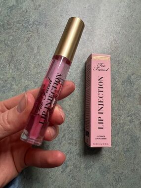 Too Faced Lip Injection Lip Plumper - Pink